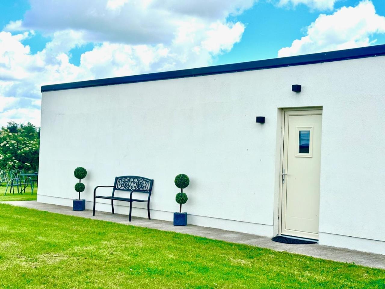 Kildare Luxury Suites Luaran gambar