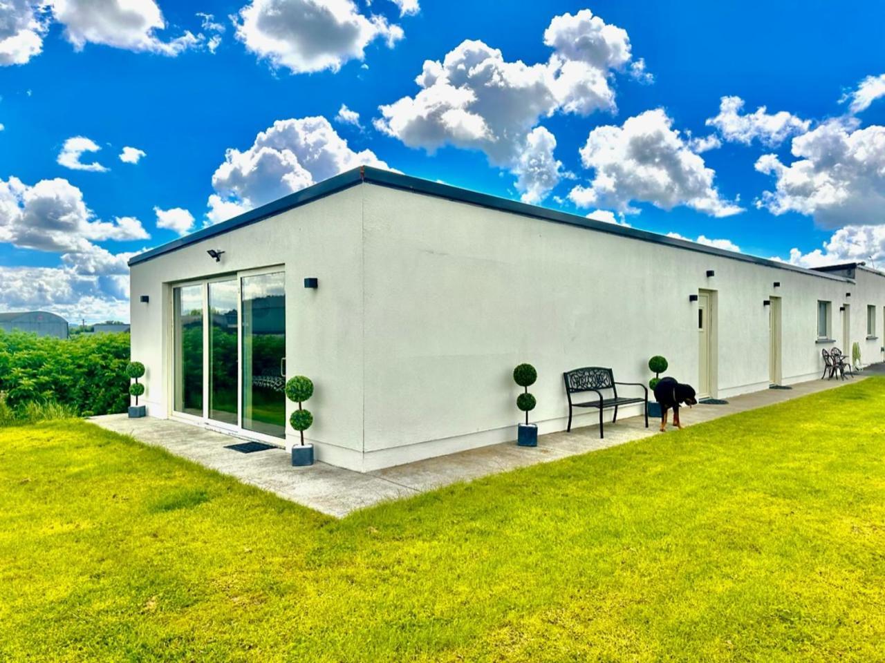 Kildare Luxury Suites Luaran gambar