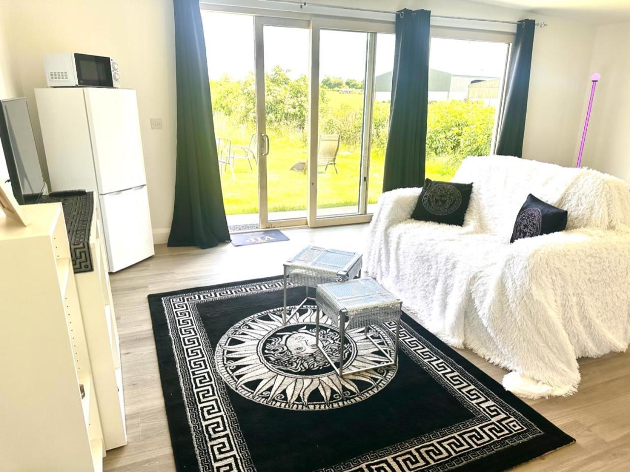 Kildare Luxury Suites Luaran gambar