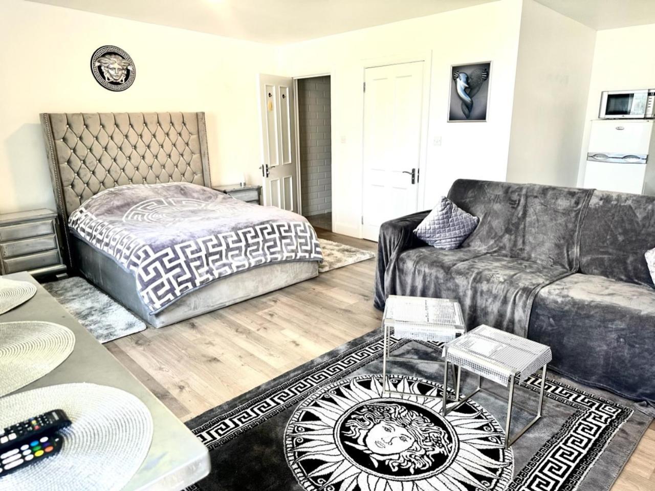 Kildare Luxury Suites Luaran gambar